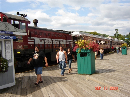 We took a ride on this train, which we picked up at Weirs Beach that took us along Lake Winnipesaukee.